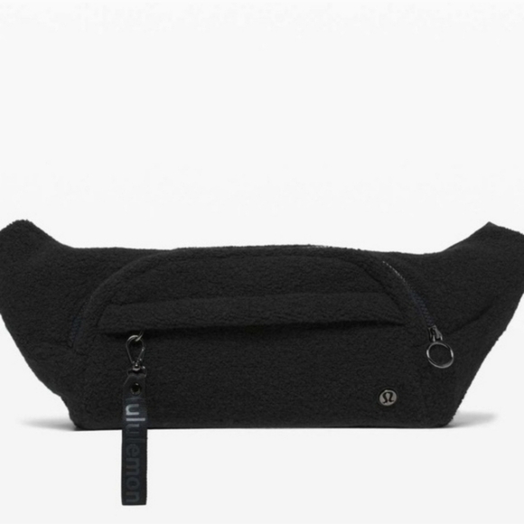lululemon athletica Handbags - Lululemon On The Beat Black Sherpa Fleece Over The Shoulder Crossbody Belt Bag